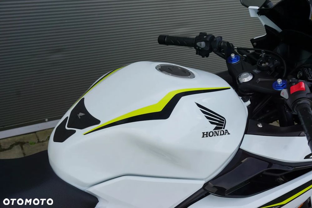 Honda CBR - 5