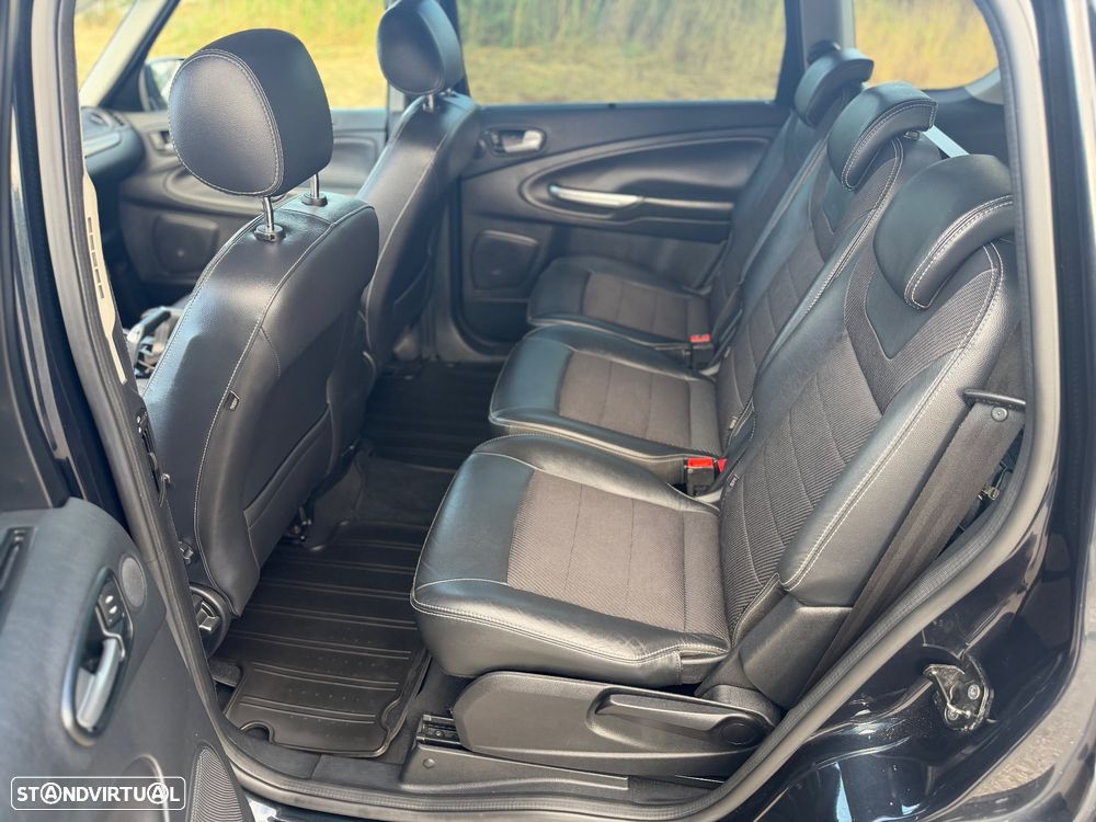 Ford S-Max 2.0 TDCi Titanium 7L - 8