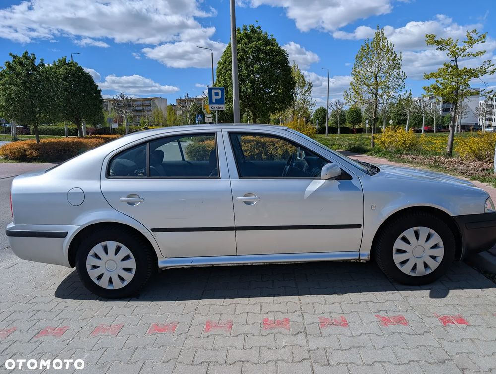 Skoda Octavia 1.6 Tour - 3