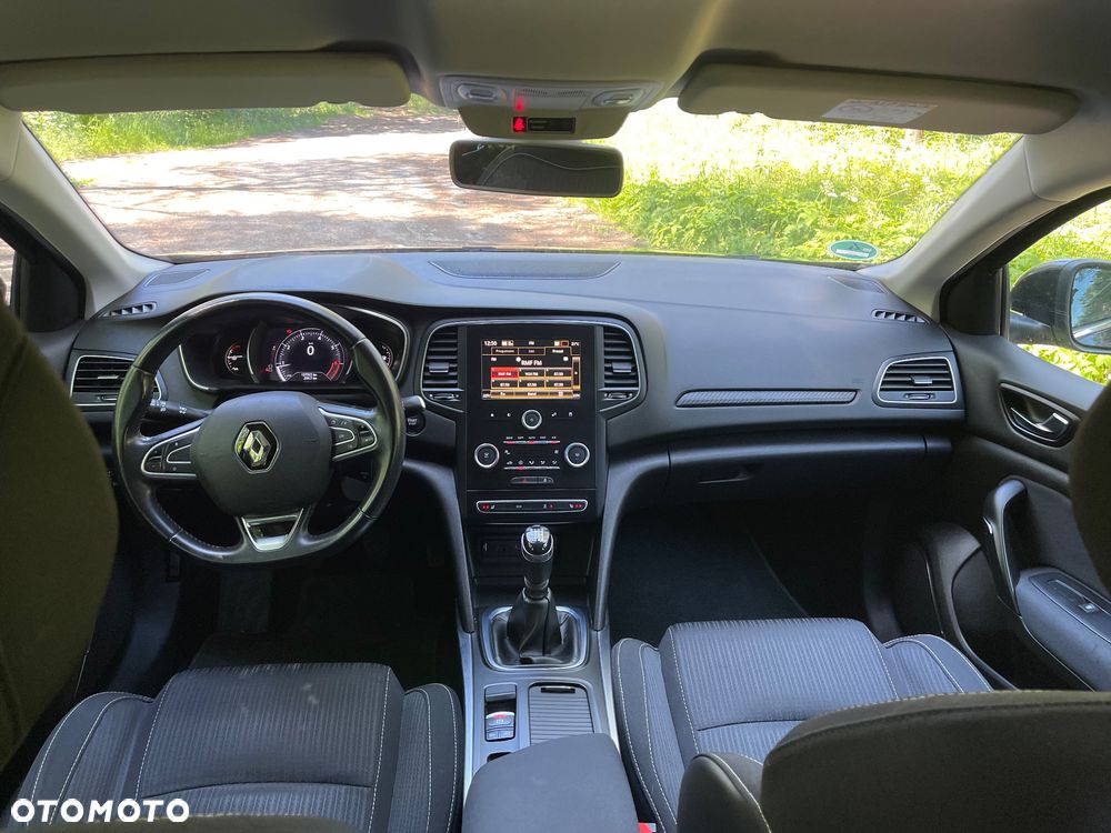 Renault Megane ENERGY TCe 130 Start & Stop LIMITED - 9