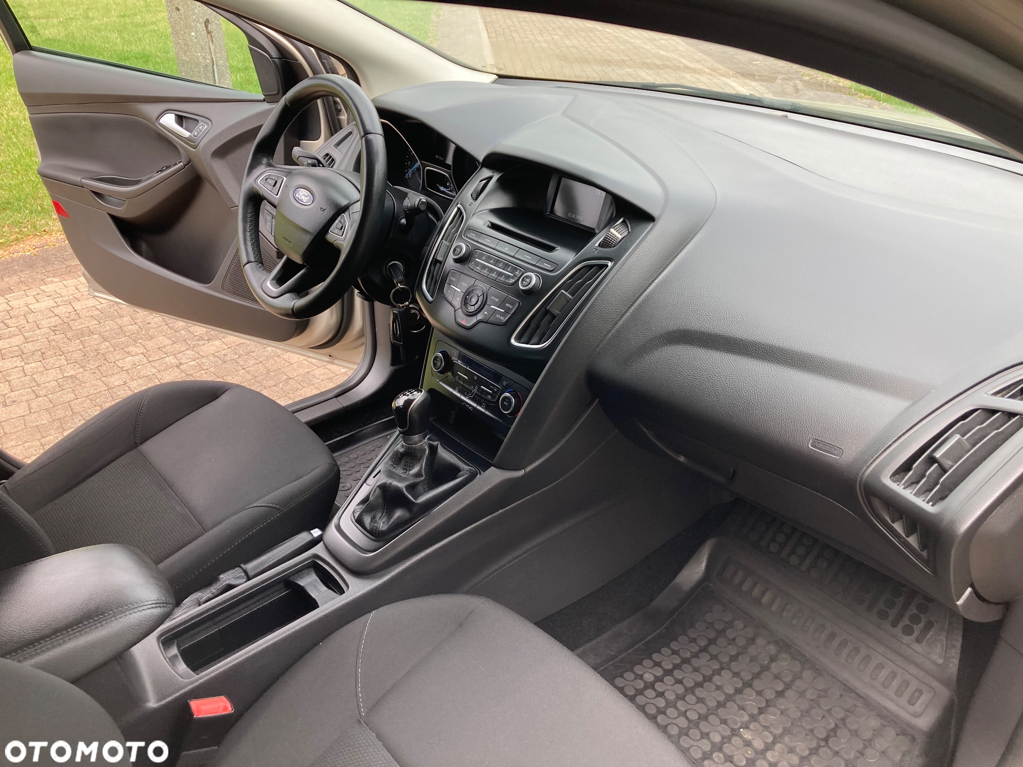 Ford Focus 1.6 Edition - 14