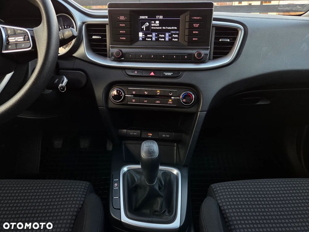 Kia Ceed 1.5 T-GDI S - 25