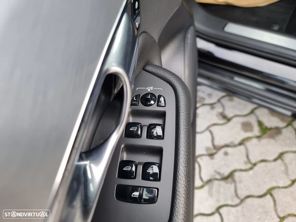 Volvo XC 90 2.0 D4 Momentum - 9