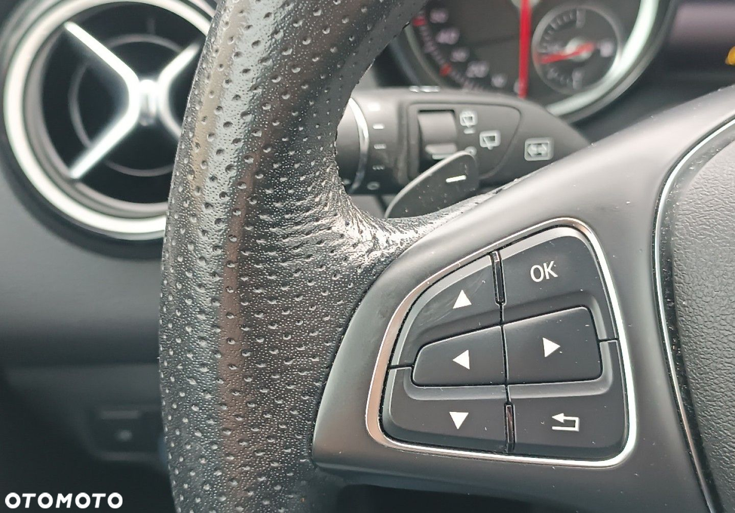 Mercedes-Benz GLA - 31