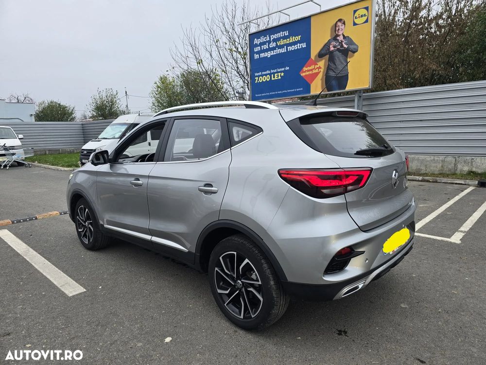 MG ZS - 4