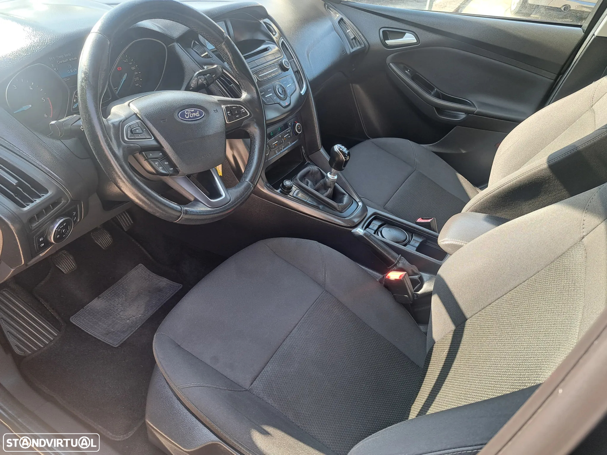 Ford Focus 1.5 TDCi Trend+ - 6