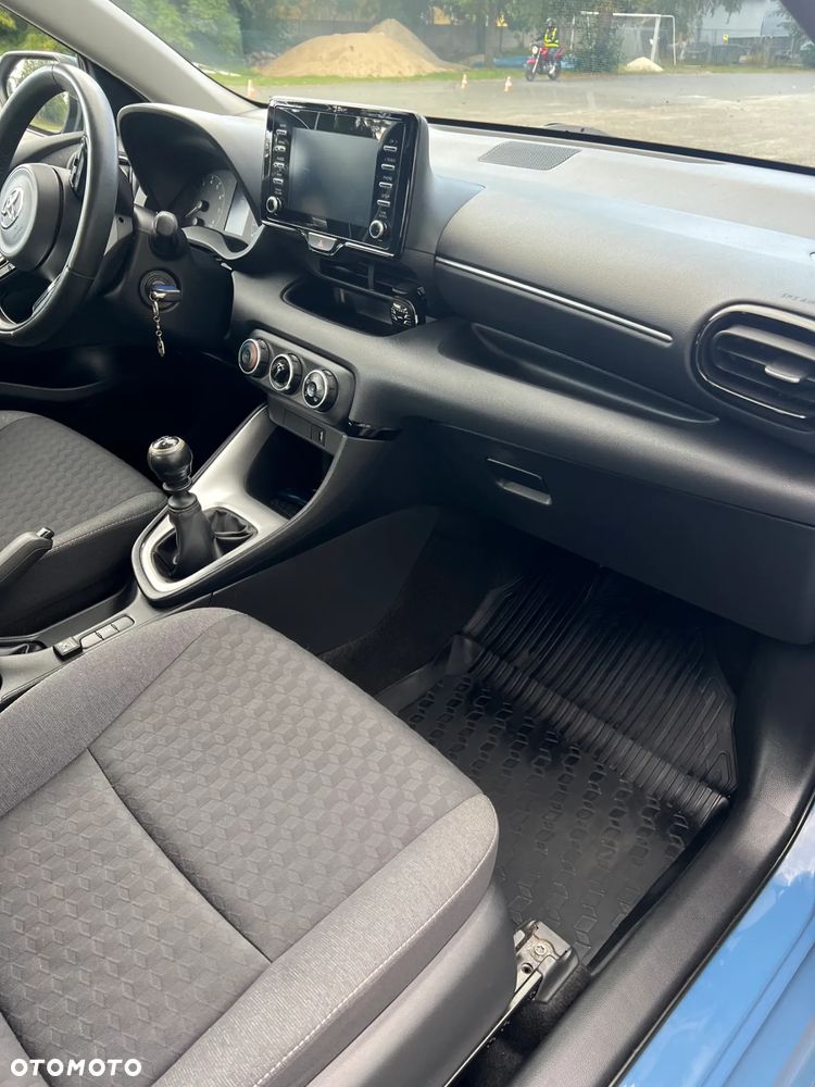 Toyota Yaris - 10
