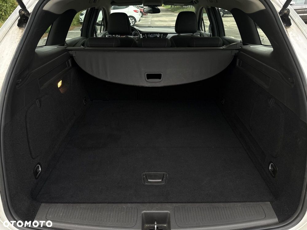 Opel Astra 1.4 T Elite - 33