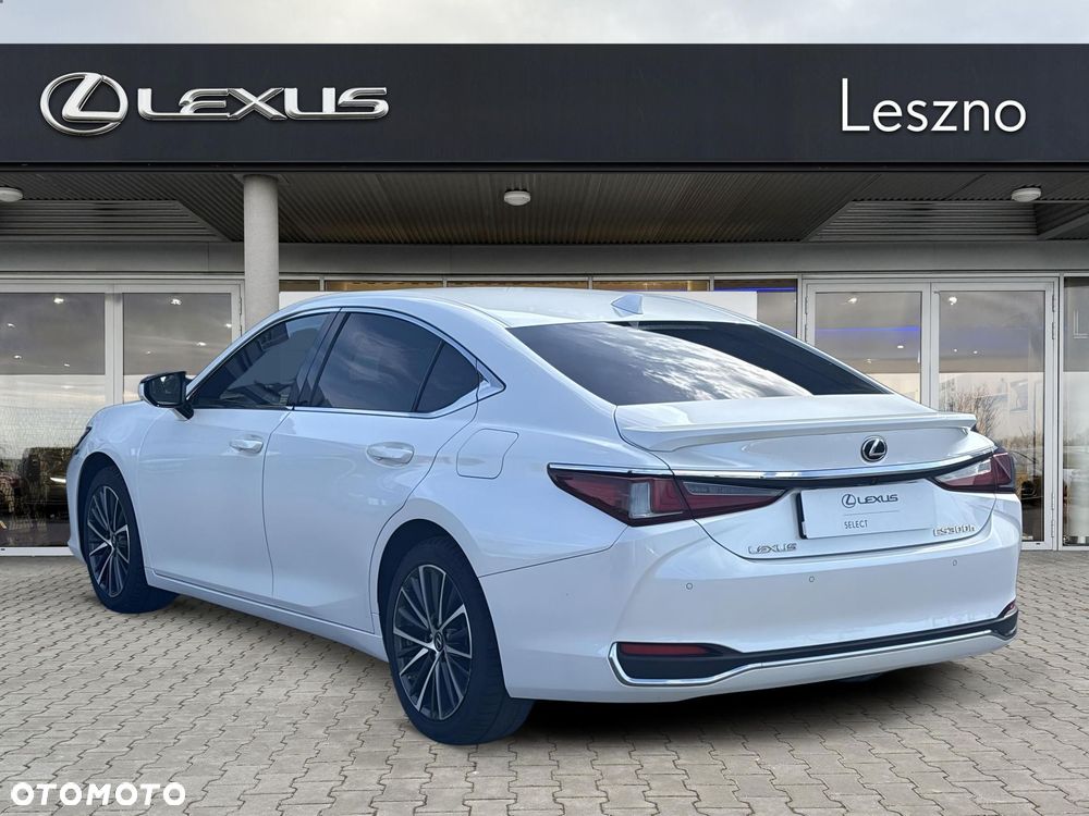 Lexus ES 300h Business Edition - 3