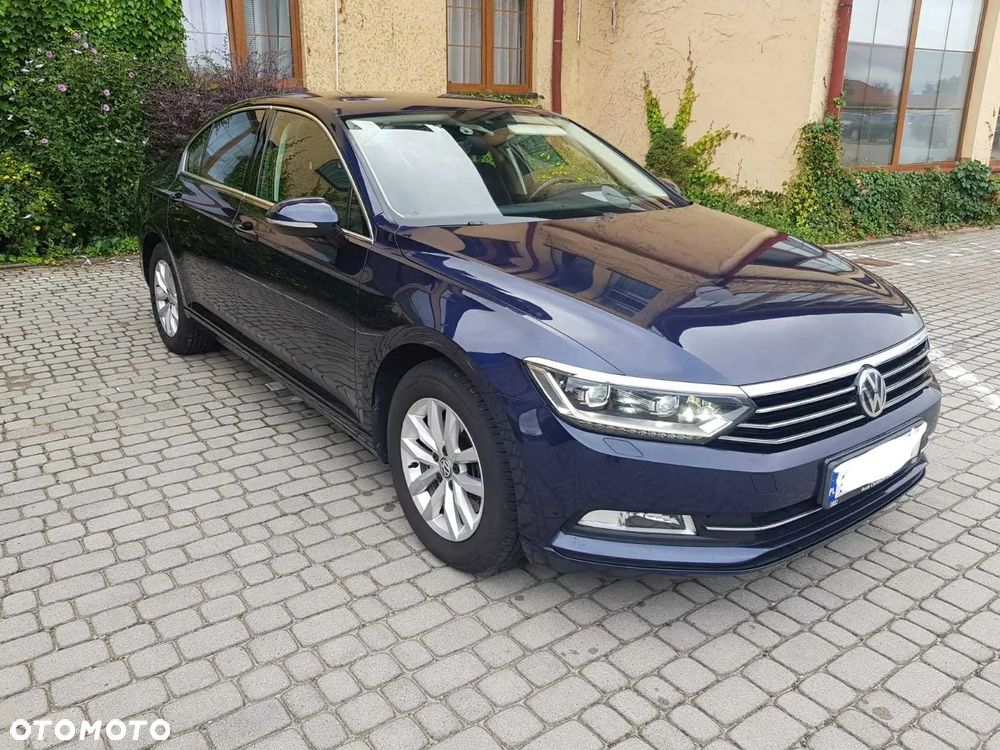 Volkswagen Passat - 2