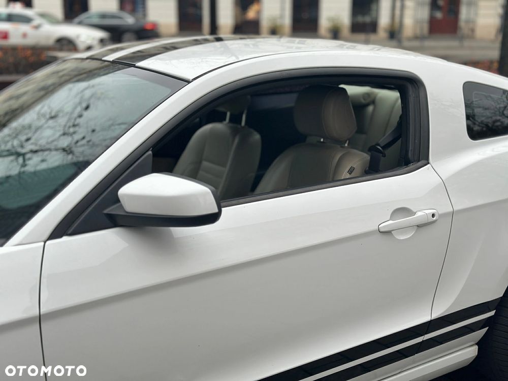 Ford Mustang 3.7 V6 Premium - 8