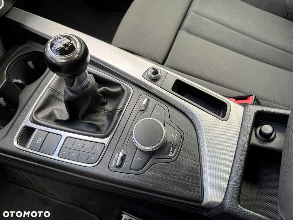 Audi A4 Avant 2.0 TDI design - 28