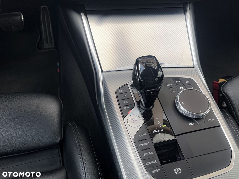 BMW Seria 3 320d xDrive M Sport Shadow sport - 12
