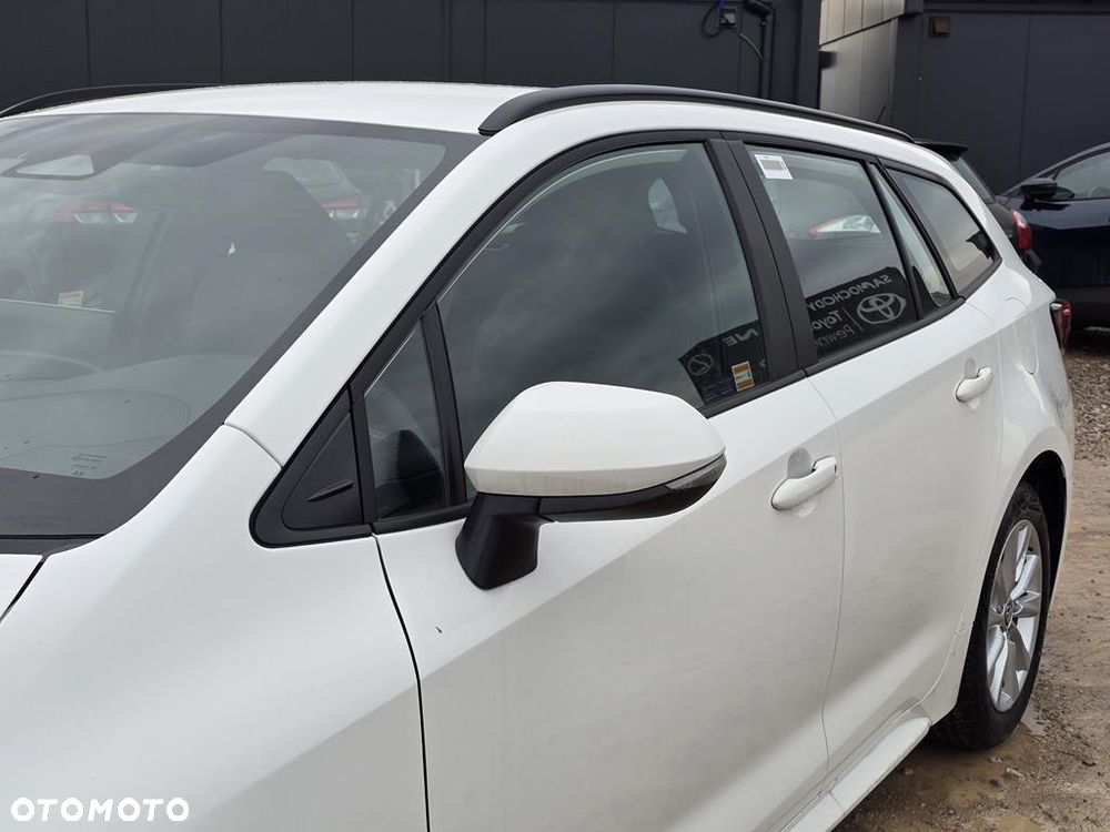 Toyota Corolla 1.8 Hybrid Comfort - 25