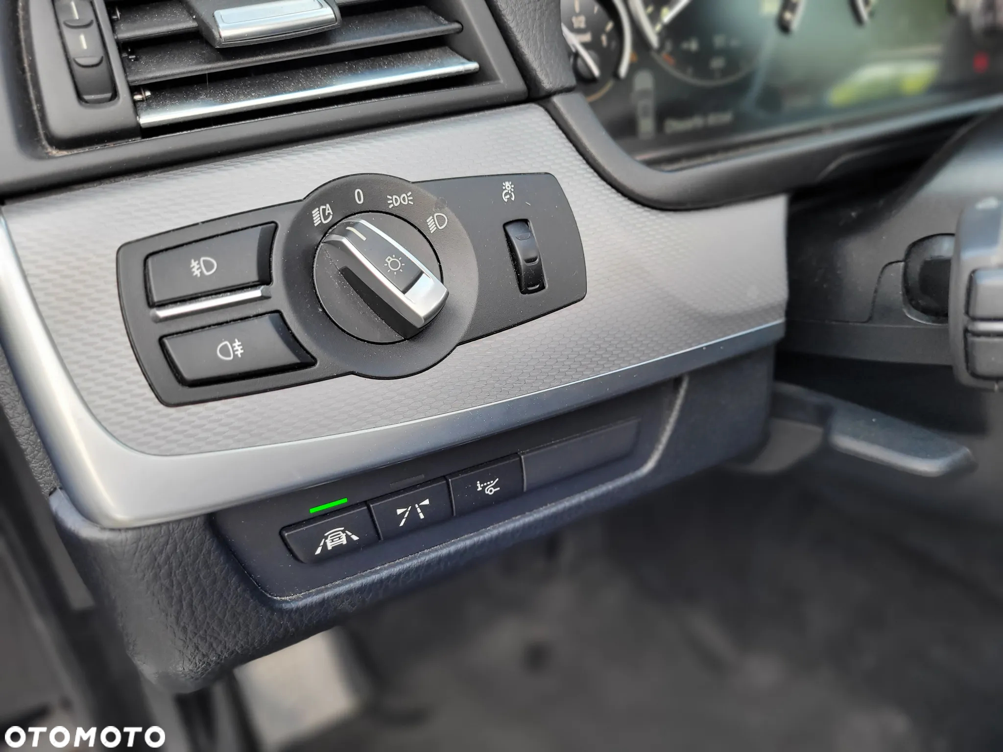 BMW Seria 5 530d xDrive Touring - 27