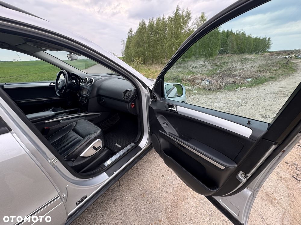Mercedes-Benz ML - 22