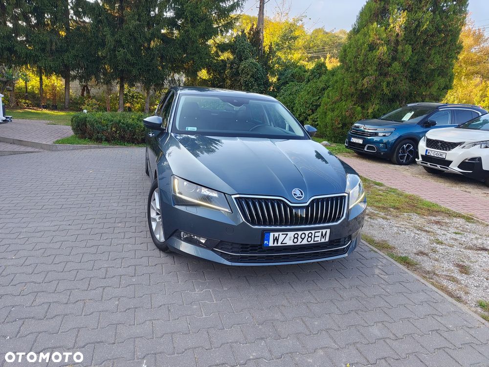 Skoda Superb 2.0 TDI Style DSG - 2