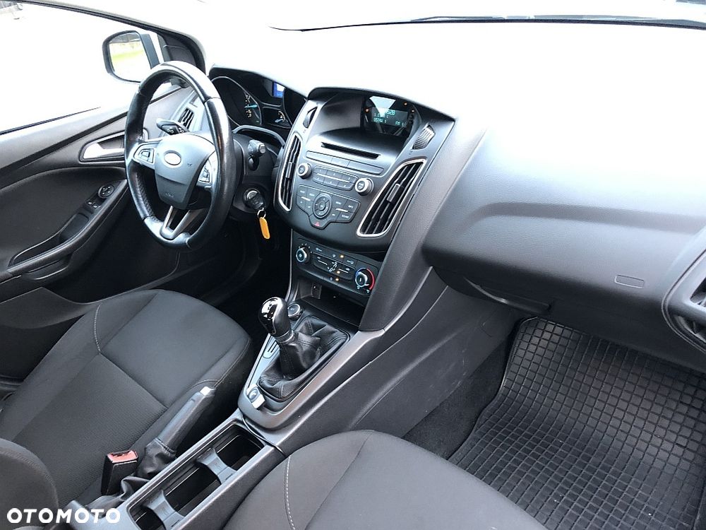 Ford Focus 1.6 Trend - 21