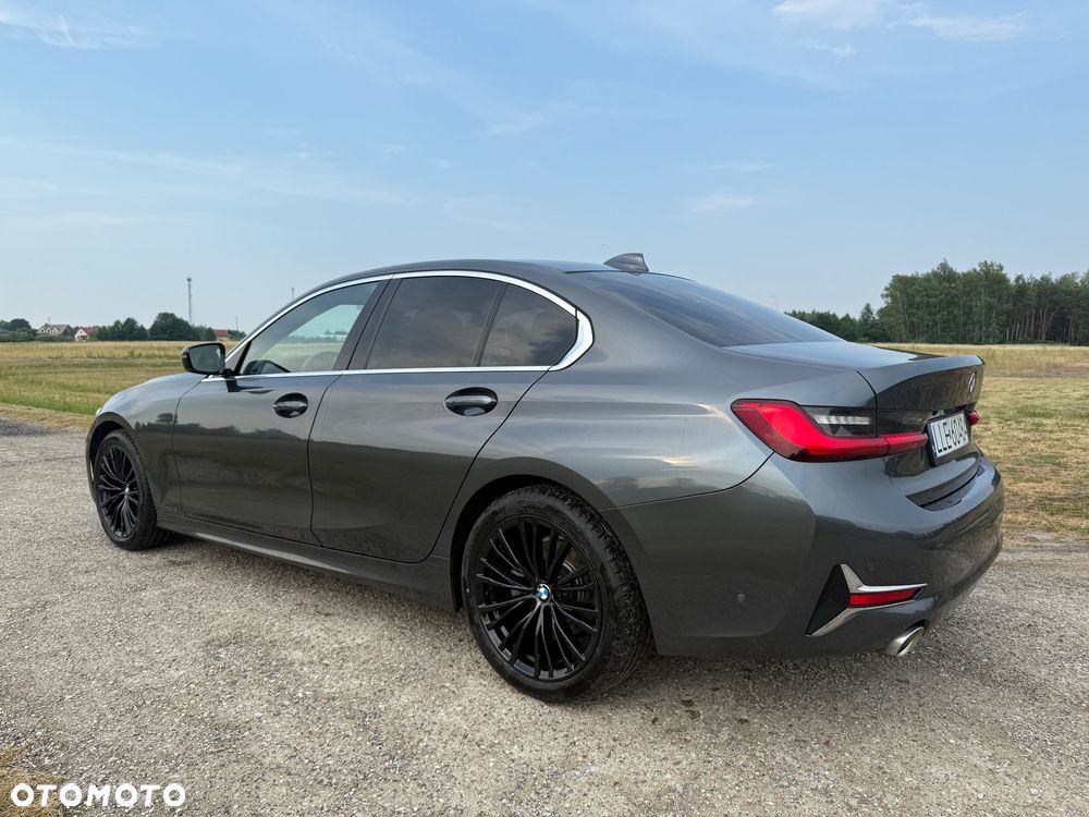 BMW Seria 3 320d Luxury Line sport - 6