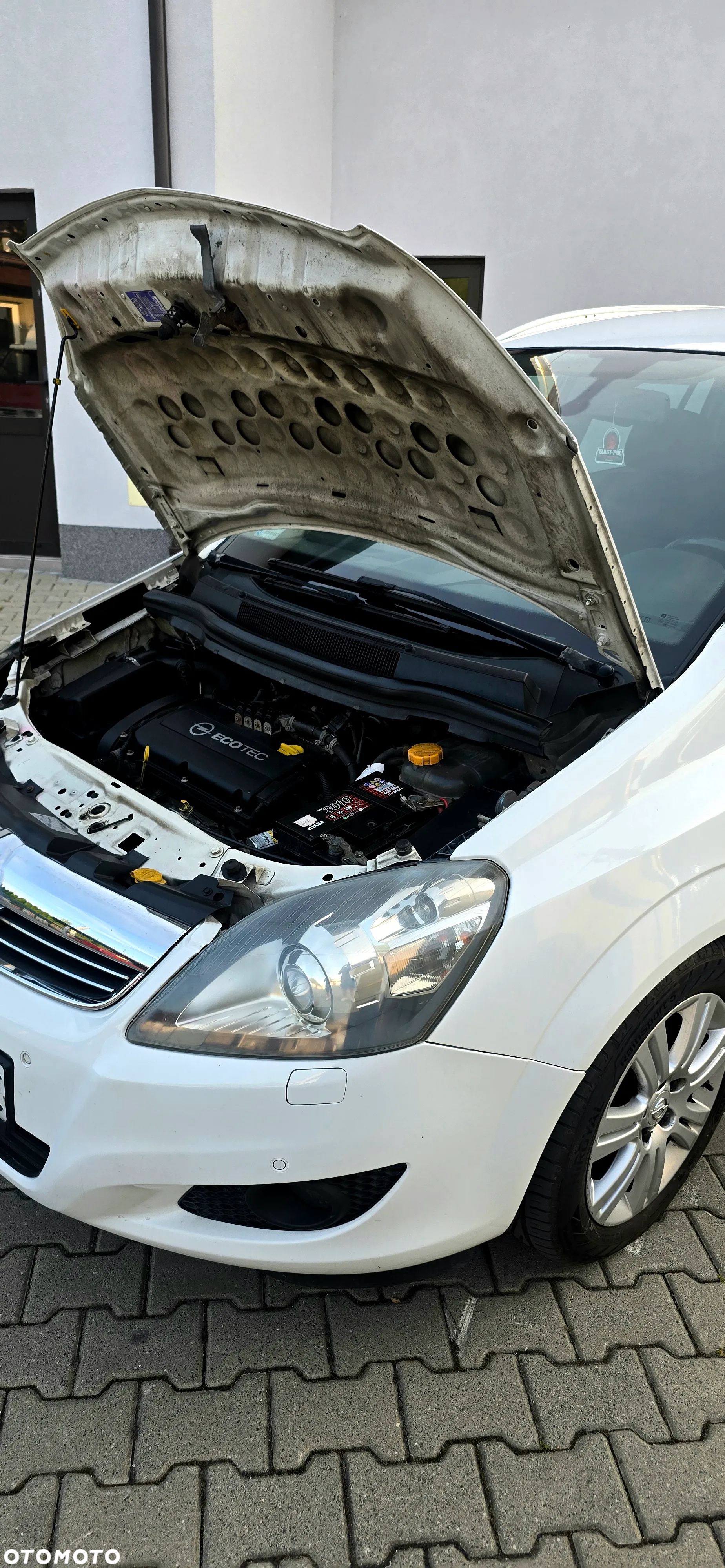 Opel Zafira 1.8 Cosmo EU5 - 17