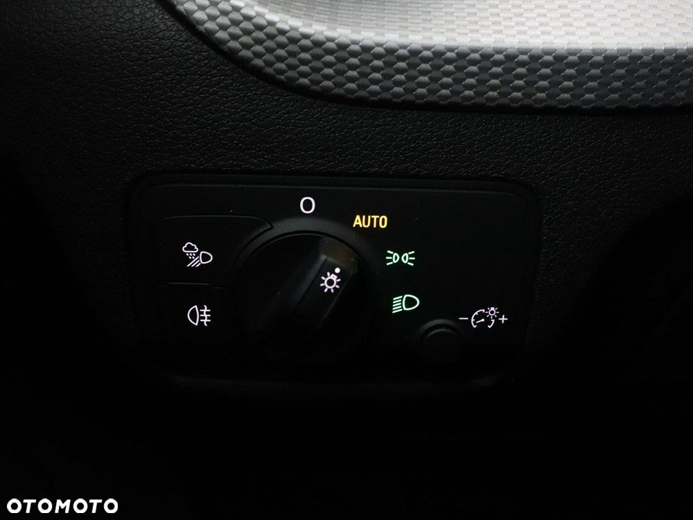Audi Q2 35 TFSI - 33