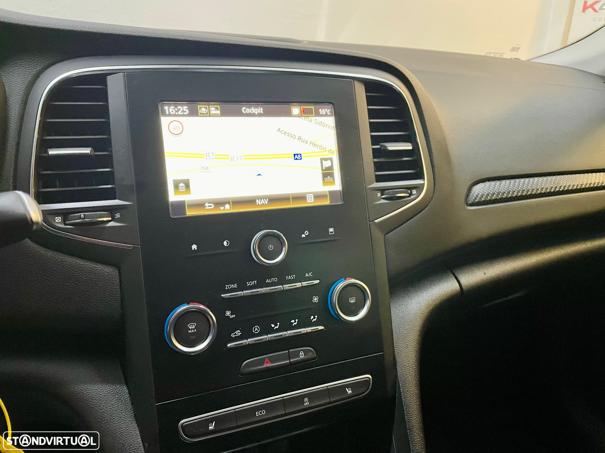 Renault Mégane Sport Tourer BLUE dCi 115 INTENS - 21
