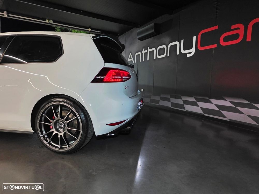 VW Golf 2.0 TSi GTi DSG - 33