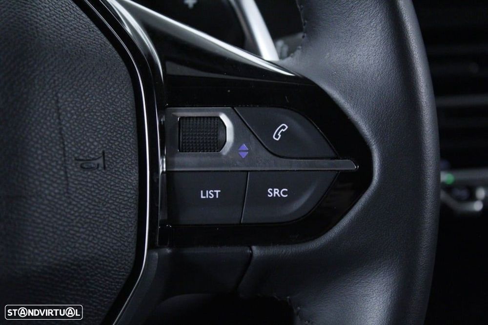 Peugeot 208 1.2 Hybrid Allure e-DCS6 - 24