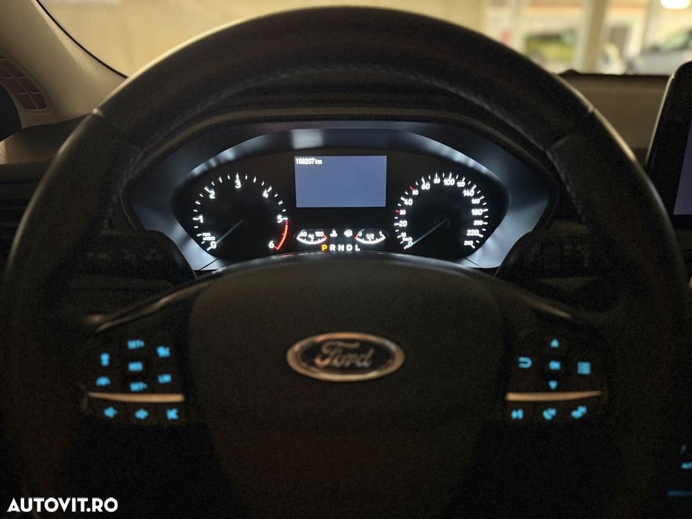 Ford Focus - 25