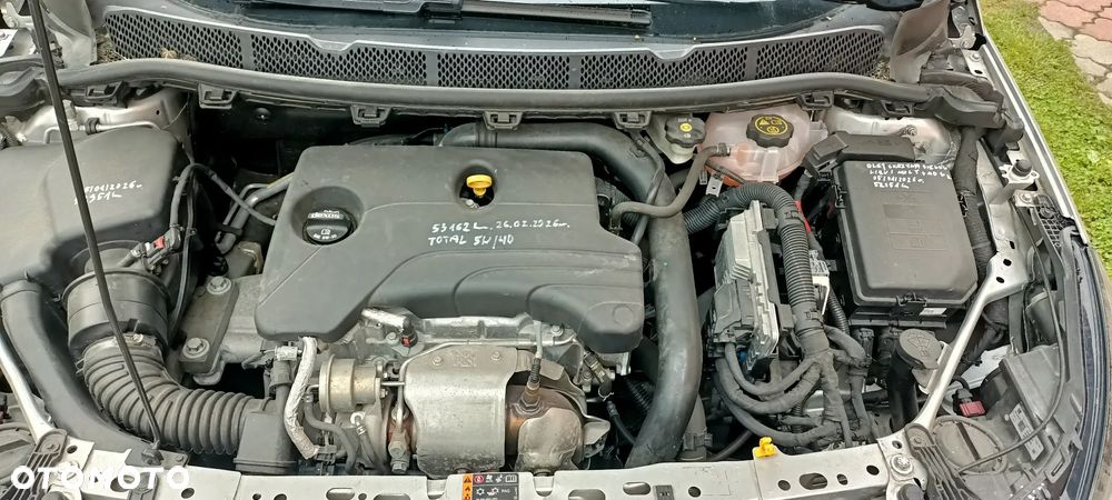 Opel Astra 1.0 T Enjoy S&S - 9