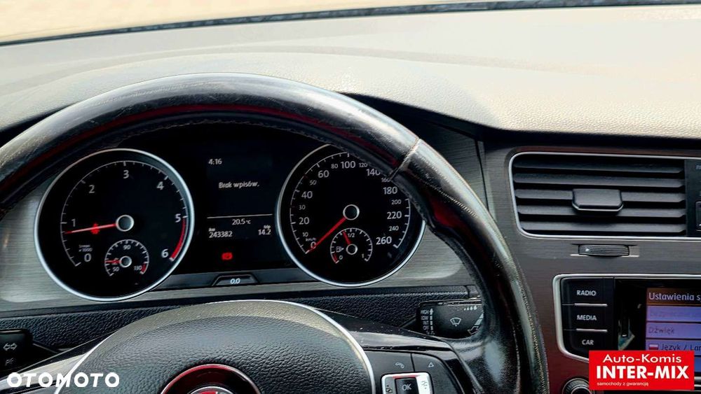 Volkswagen Golf - 41