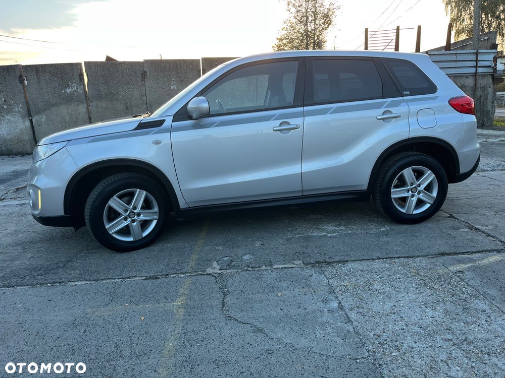 Suzuki Vitara 1.6 Premium 2WD - 24