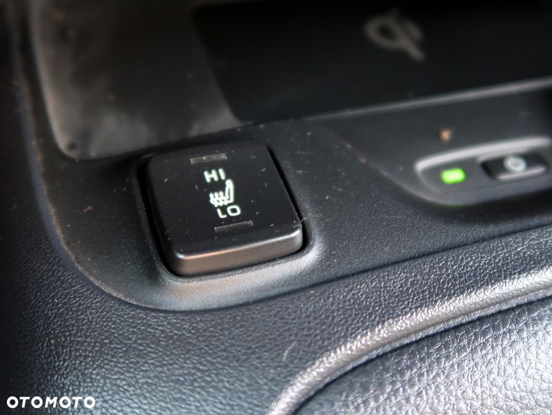 Toyota Corolla 1.8 Hybrid Comfort - 20
