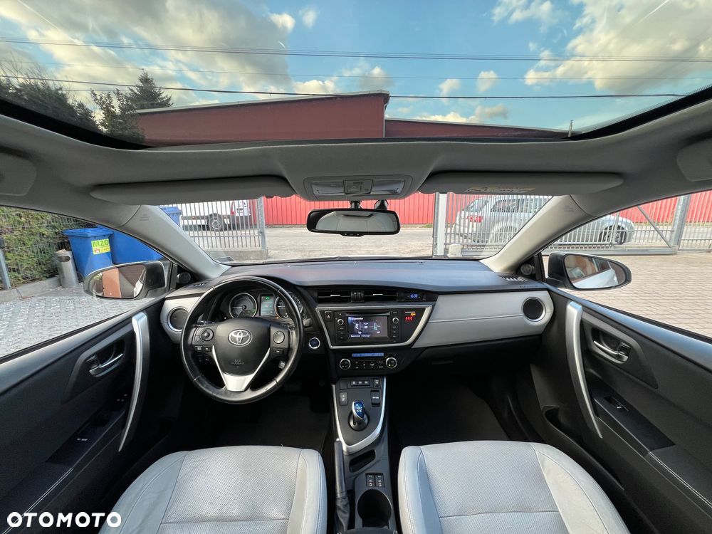 Toyota Auris 1.8 HSD Luna - 23