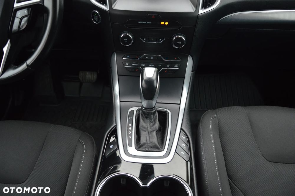 Ford S-Max - 33