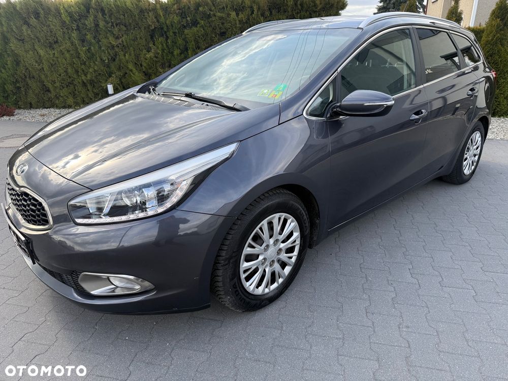 Kia Ceed 1.6 GDI Dream Team Edition - 3