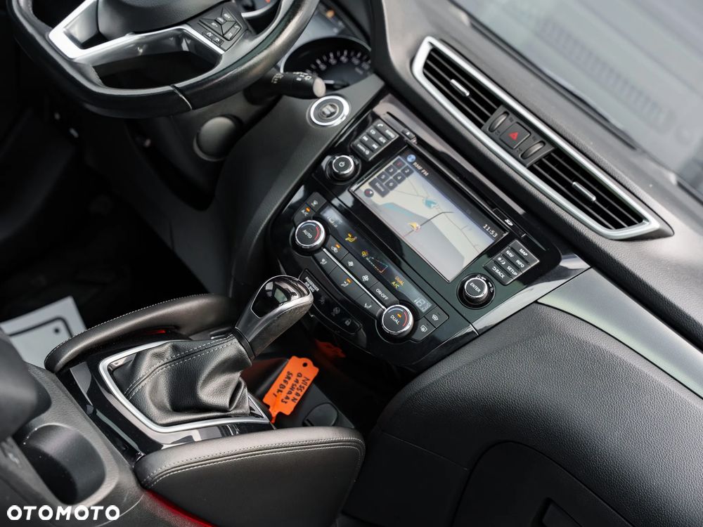 Nissan Qashqai 1.6 dCi Xtronic TEKNA+ - 21