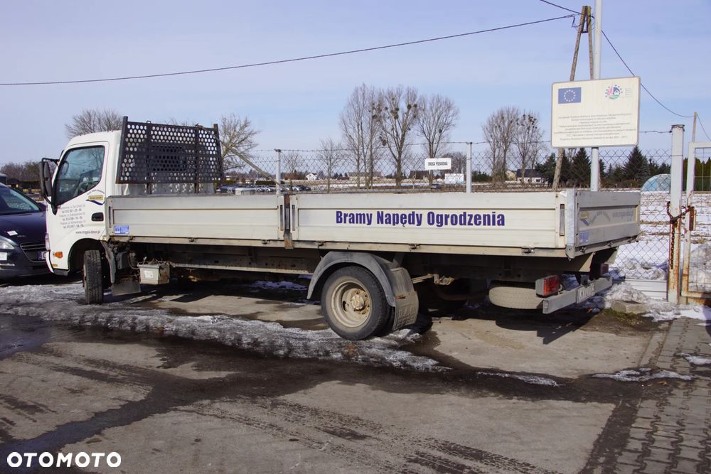 Auto na części - Toyota Dyna U300 VII 3.0 D-4D 109 KM 1KD-FTV 2007R Silnik Skrzynia Drzwi Maska Zderzak Lampa Lusterko Klamka Szyba Kabina Zabudowa Sterownik Moduł Czujnik Licznik Panel Kierownica - 4