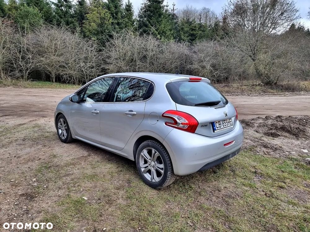 Peugeot 208 120 VTI Allure - 8