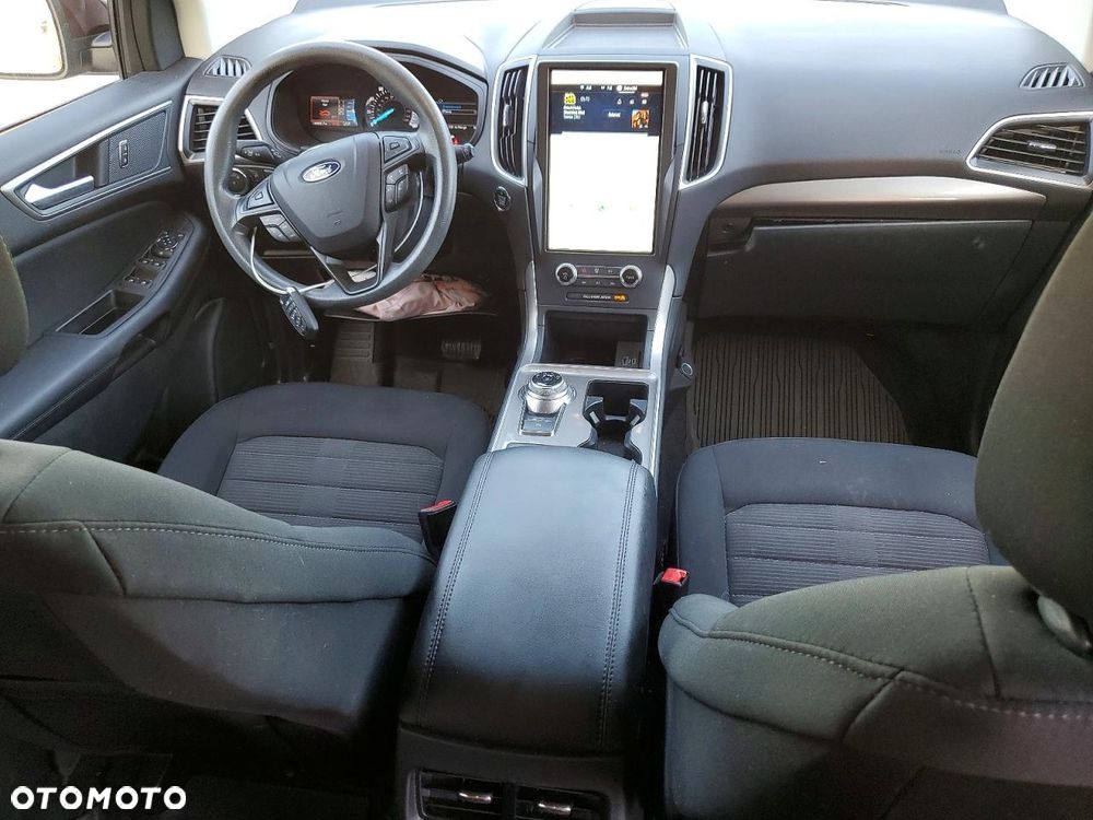 Ford Edge - 8