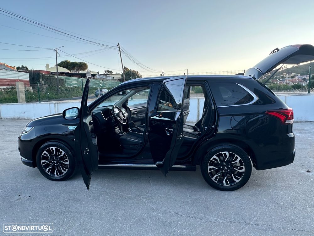 Mitsubishi Outlander 2.0 Intense Navi - 36