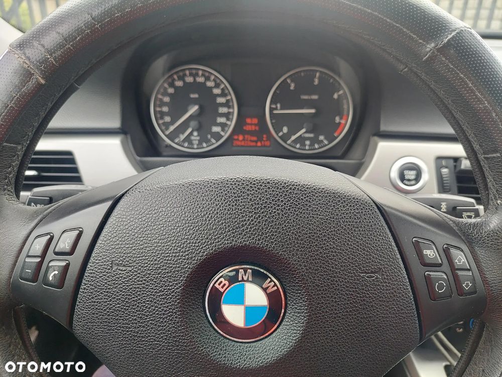 BMW Seria 3 318d - 2