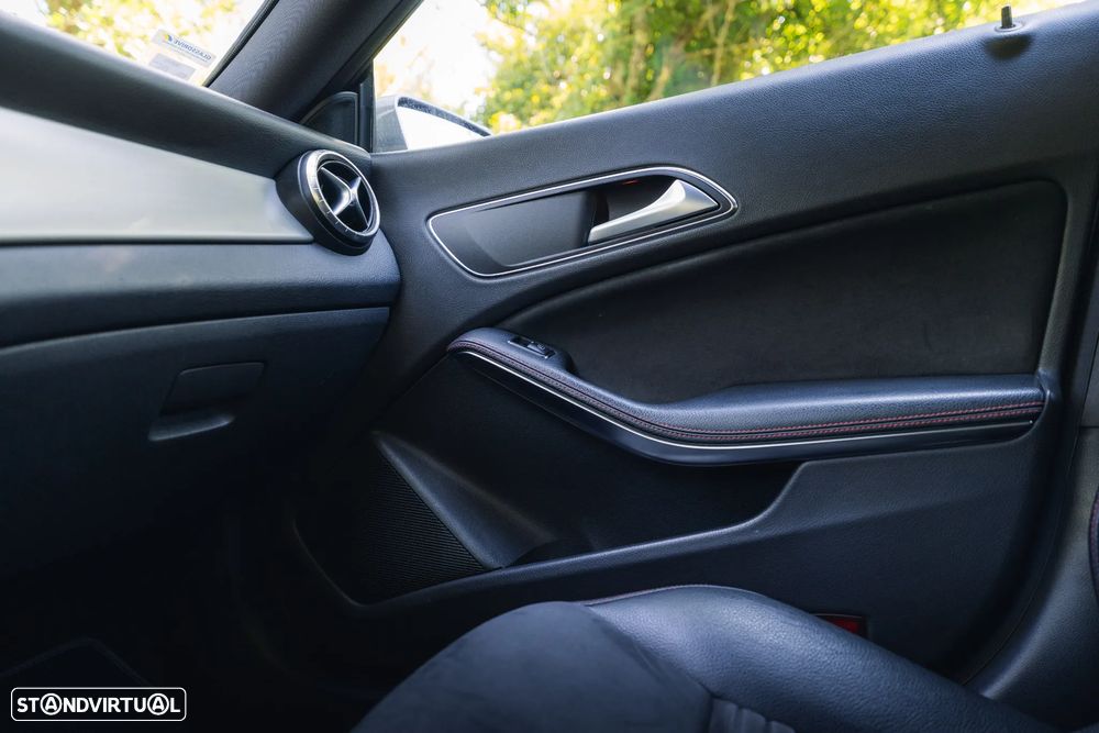 Mercedes-Benz CLA 200 CDI AMG Line - 37