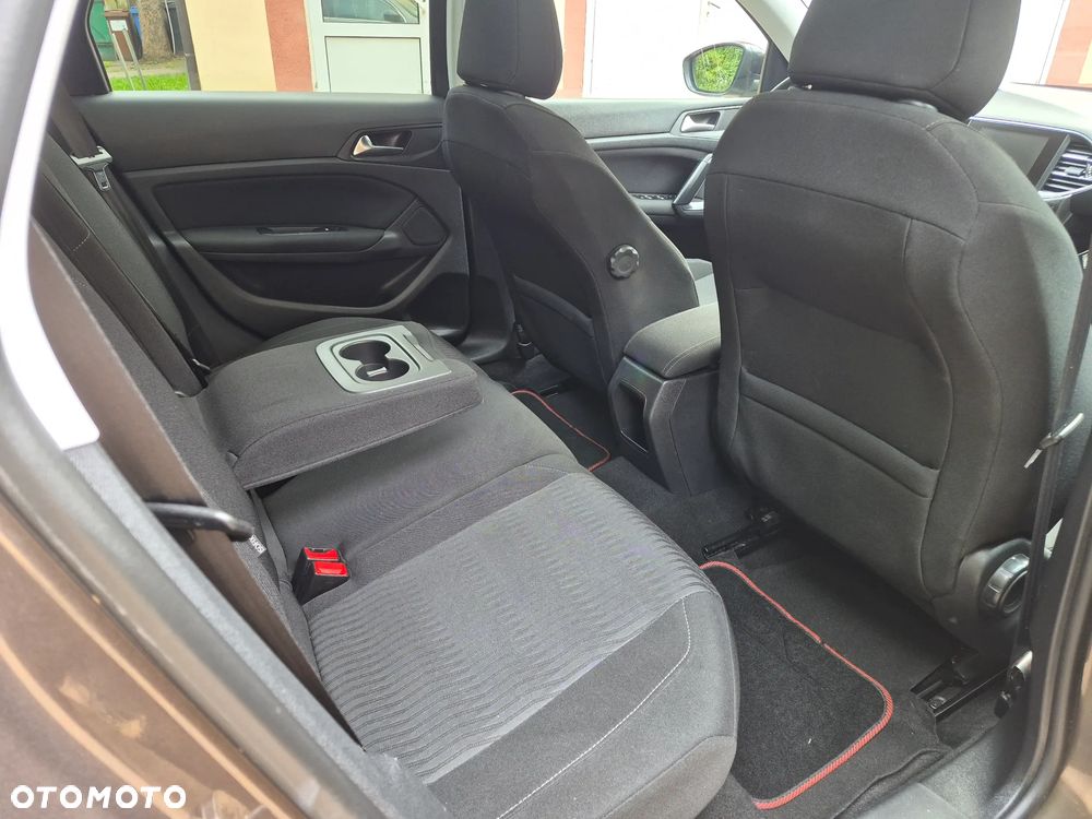 Peugeot 308 1.6 BlueHDi Allure S&S - 8