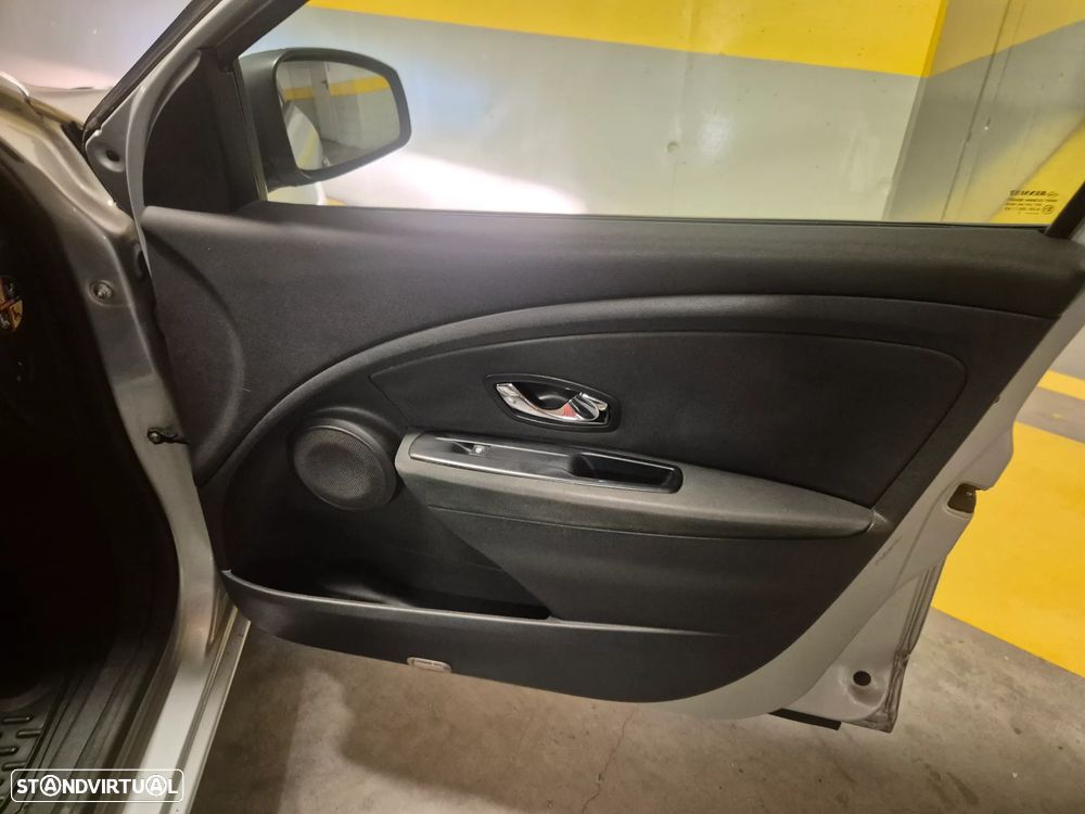 Renault Mégane Sport Tourer ENERGY dCi 110 Start & Stopp LIMITED - 39