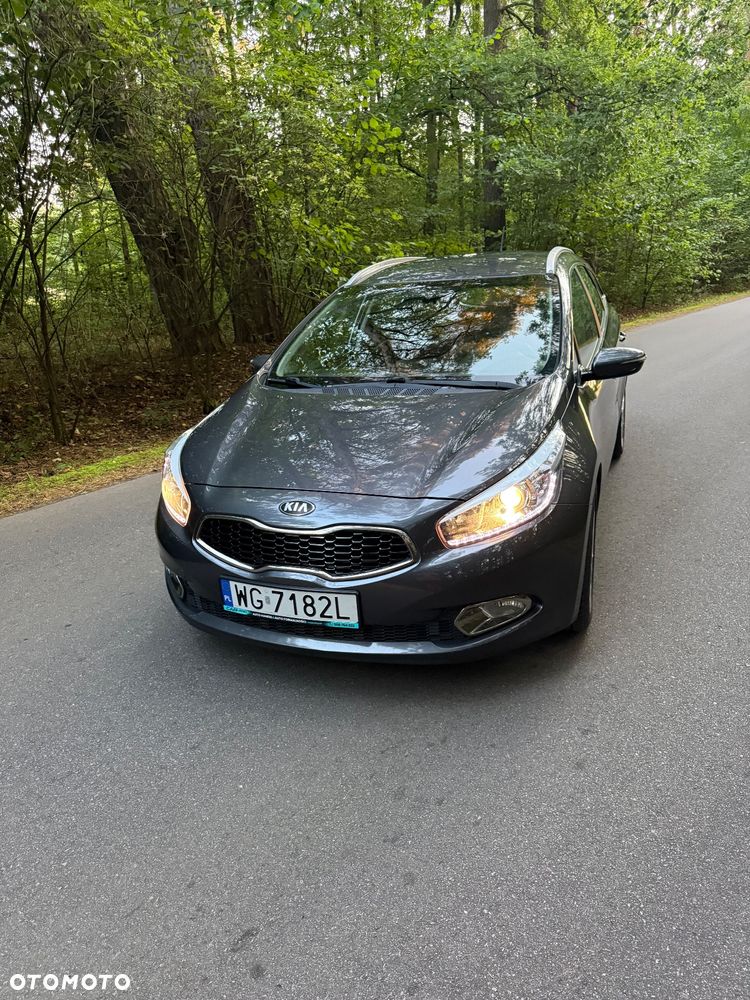 Kia Ceed 1.6 GDI Dream Team Edition - 3