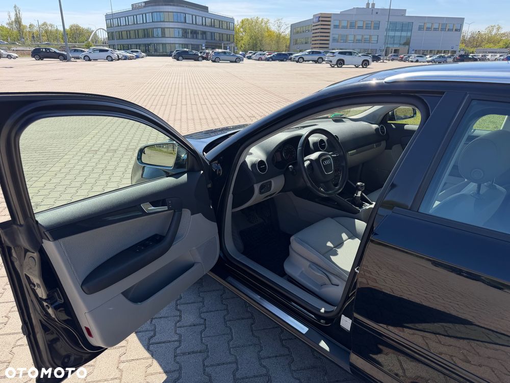 Audi A3 Sportback - 12