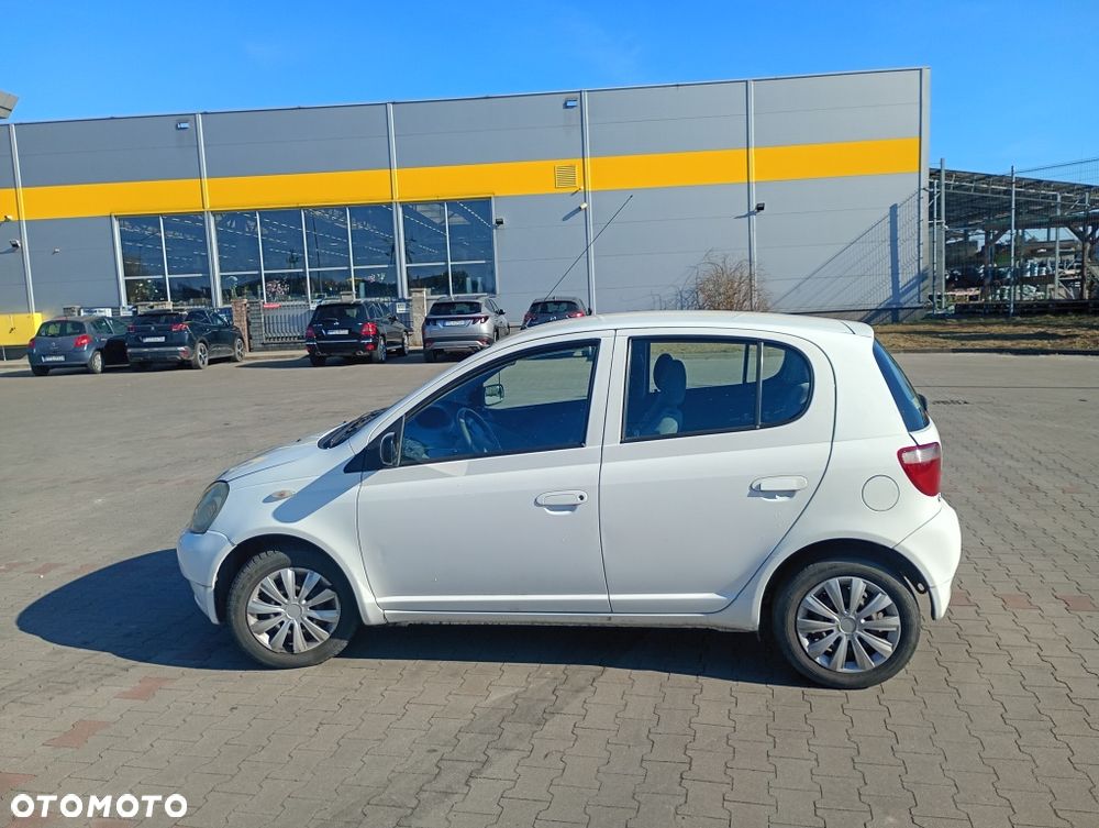 Toyota Yaris - 3