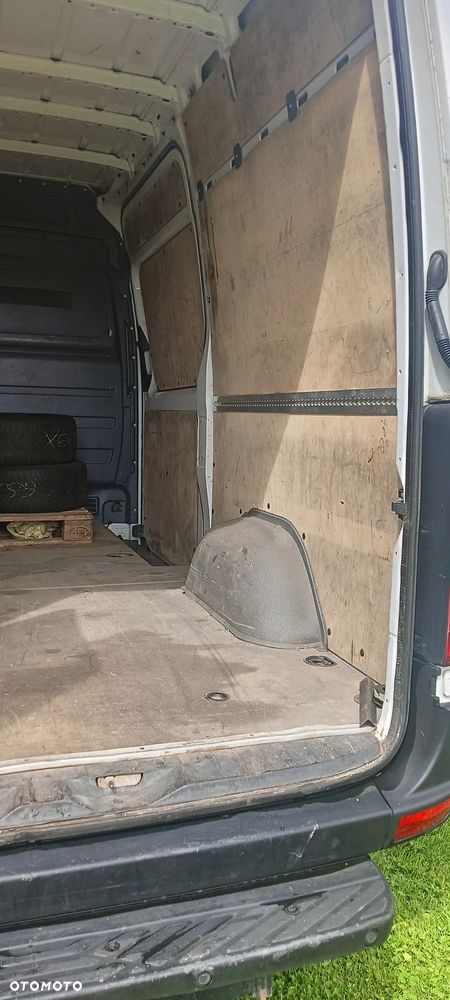Mercedes-Benz Sprinter - 10