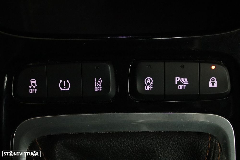 Opel Crossland X 1.2 T Innovation - 20